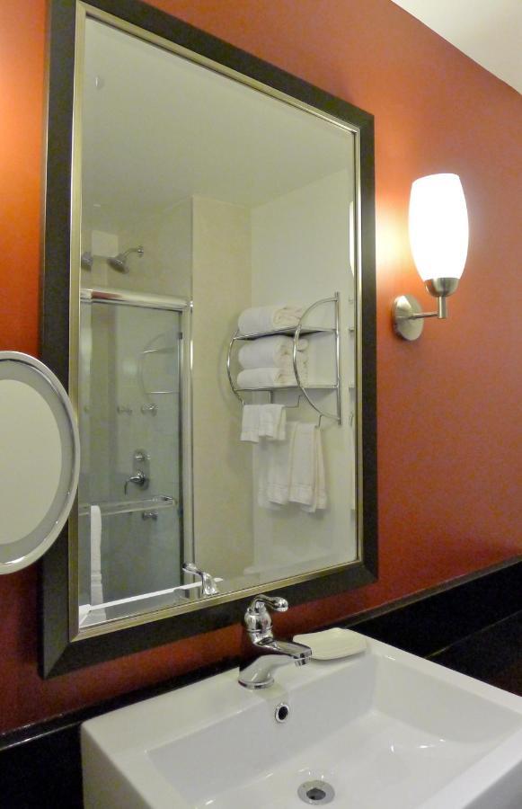 Armon Plaza Airpt, Trademark Collection By Wyndham 4* Montréal