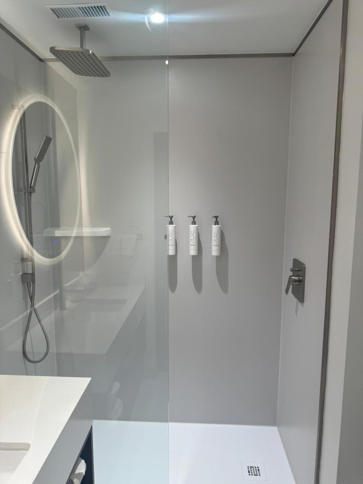 Armon Plaza Airpt, Trademark Collection By Wyndham