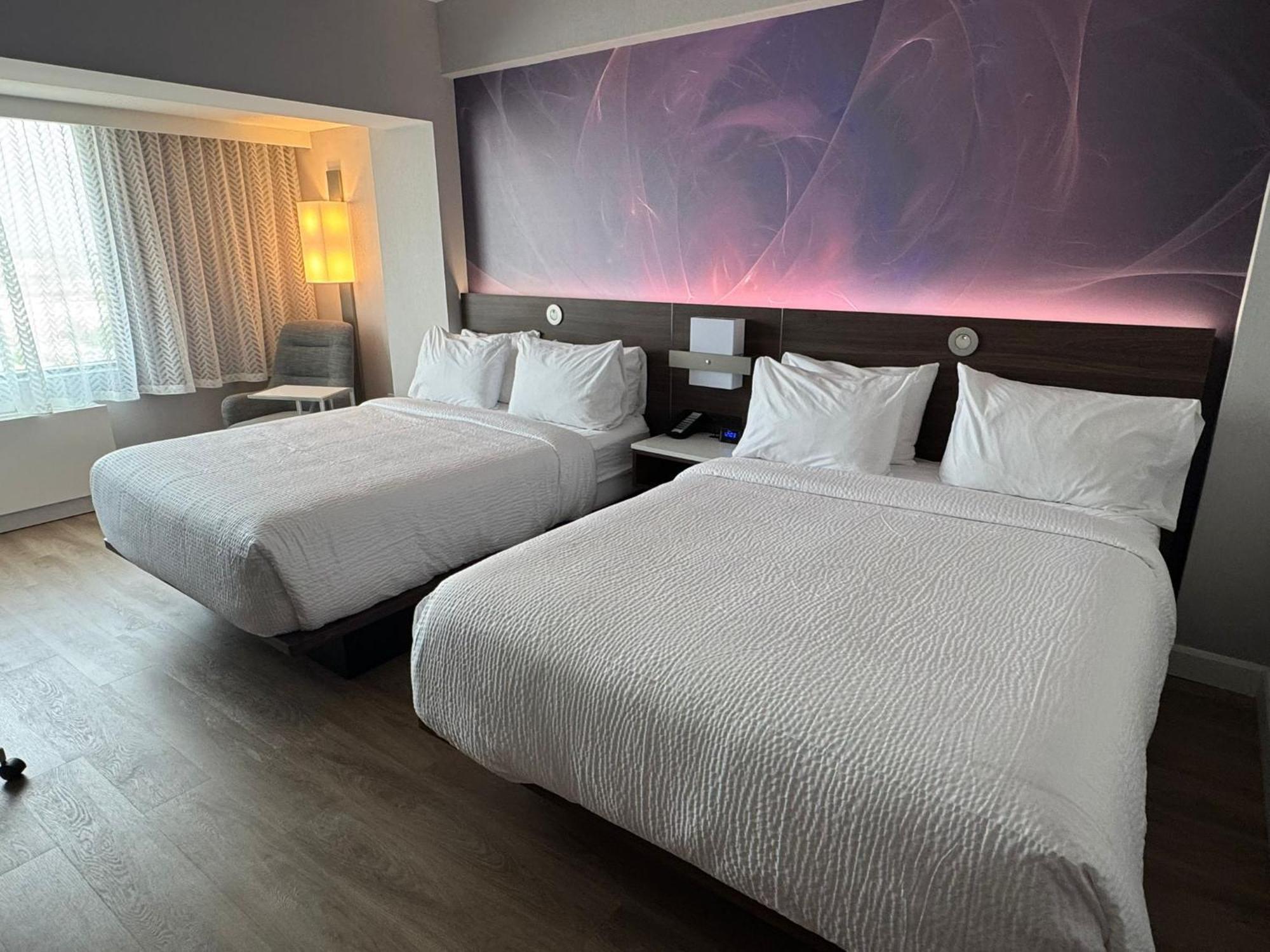 Armon Plaza Airpt, Trademark Collection By Wyndham Hotel Montréal