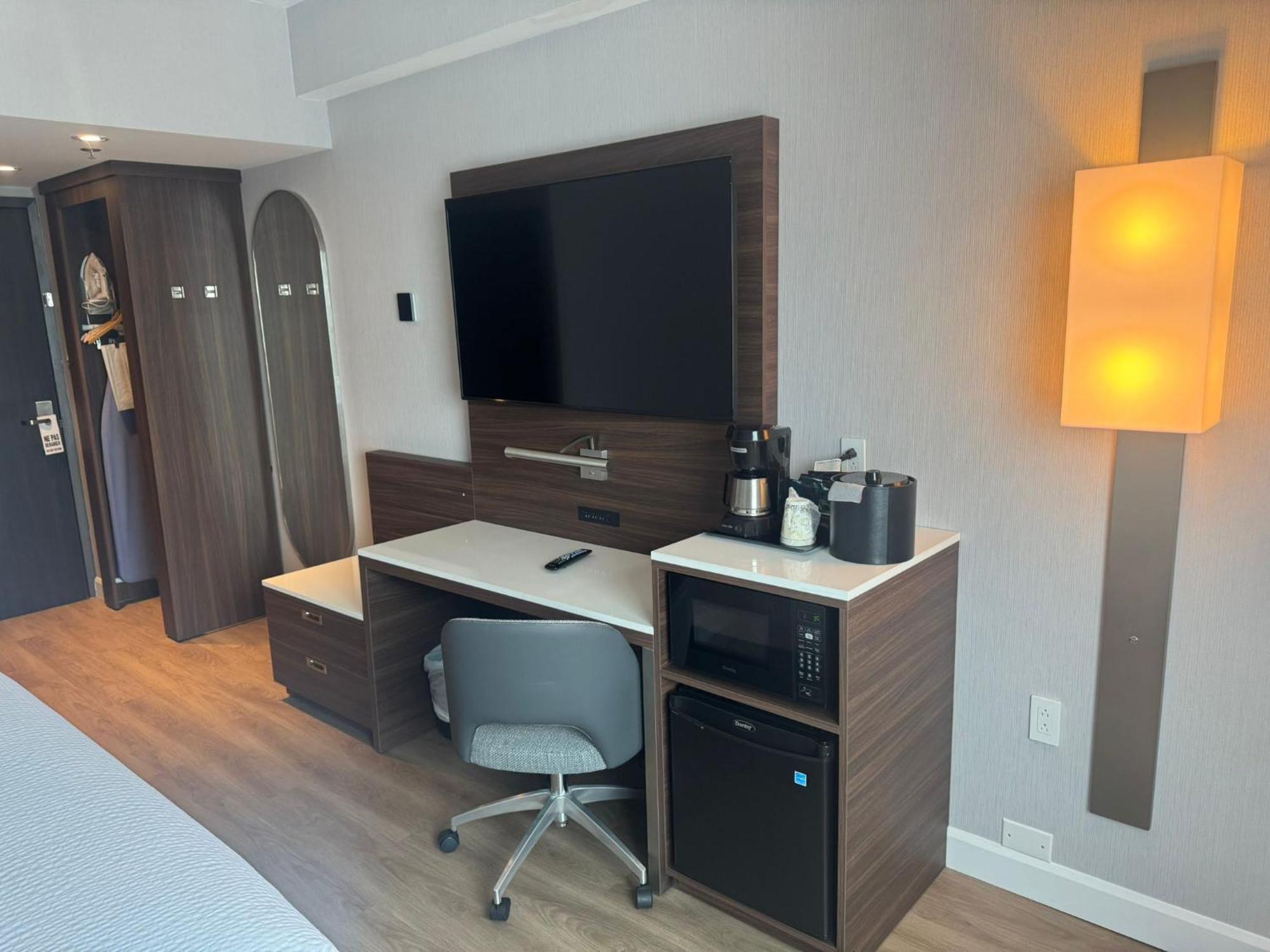 Armon Plaza Airpt, Trademark Collection By Wyndham 4* Montréal