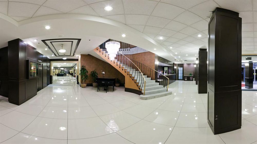 Armon Plaza Airpt, Trademark Collection By Wyndham 4* Montréal
